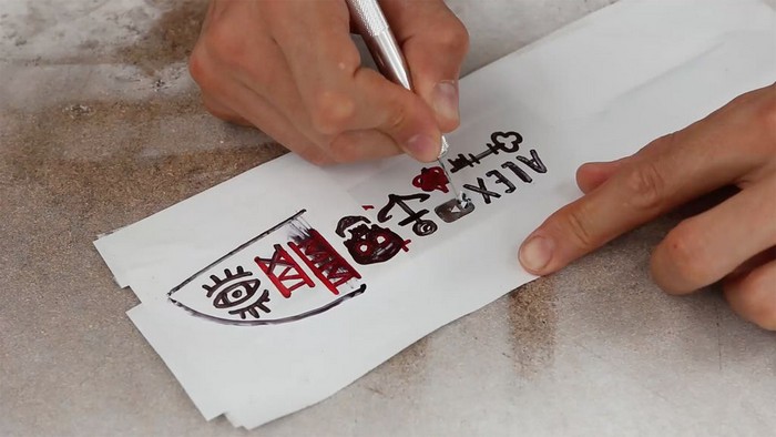Как сделать «татуировку» кухонному ножу или украсить его лезвие крутым рисунком