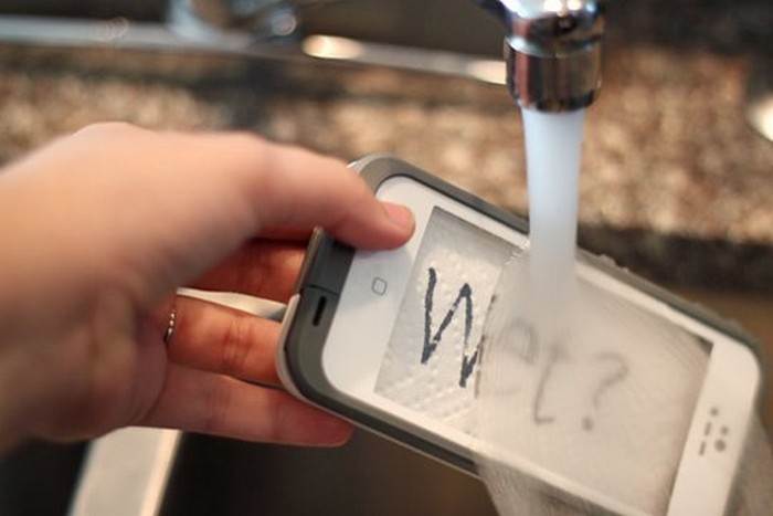 5 бюджетных способов, как сделать телефон водонепроницаемым