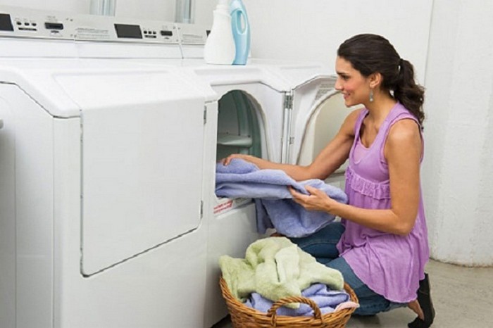 Что делать, если полотенца стали пахнуть сыростью: народный метод