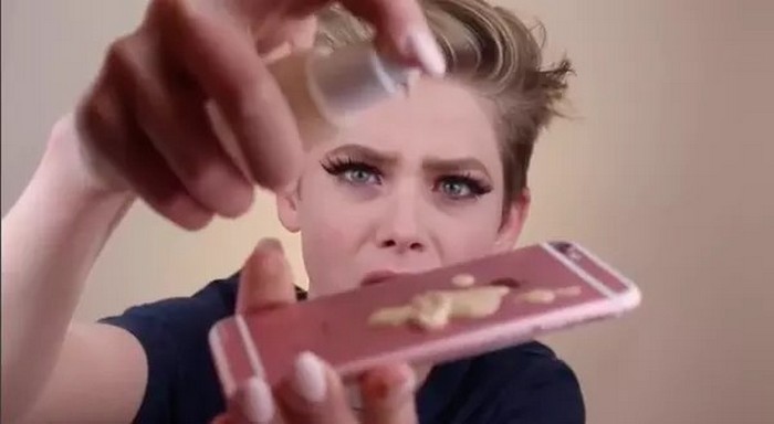 15 видео-уроков макияжа, в которых явно что-то пошло не так