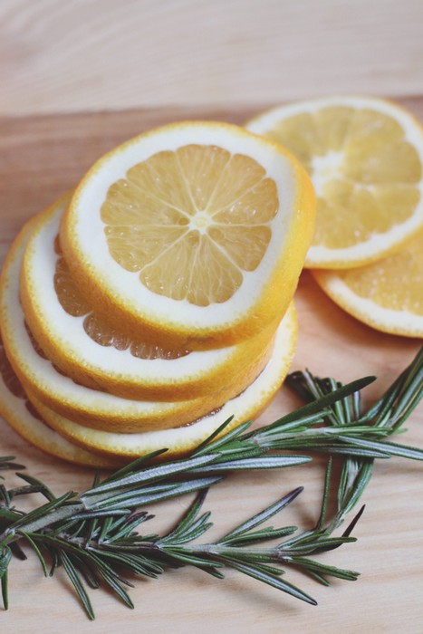 Как сделать гирлянду из апельсиновых долек и наполнить квартиру ароматом праздника 