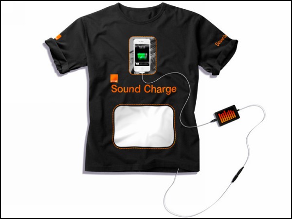 Футболки Sound Charge для зарядки мобильного телефона музыкой