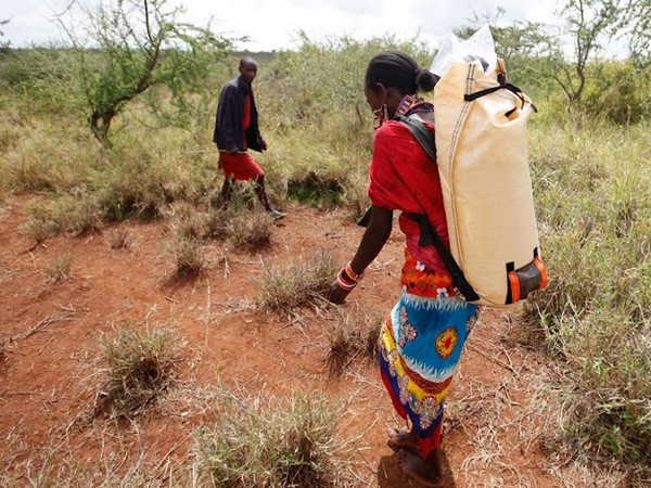 Рюкзак первой необходимости WaterWear для бедных стран Африки и не только