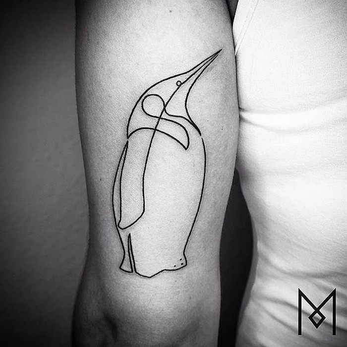 Простые татуировки Mo Ganji:  кто не любит пингвинов?