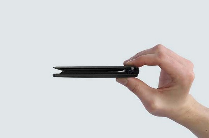 Solar Wallet от Lucca Bozzi – стильный кошелёк, который умеет заряжать смартфон