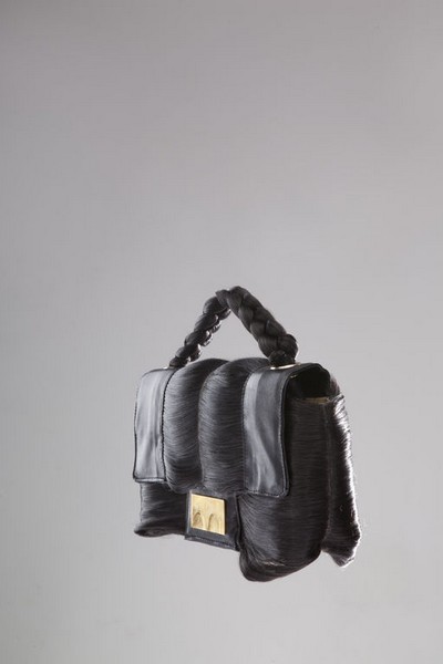 Линия креативных сумок и сумочек Таексеок Кан (Taekseok Kang)
