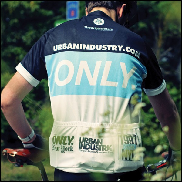 Team Cycle Jersey: возможно, идеальная одежда для велопрогулок