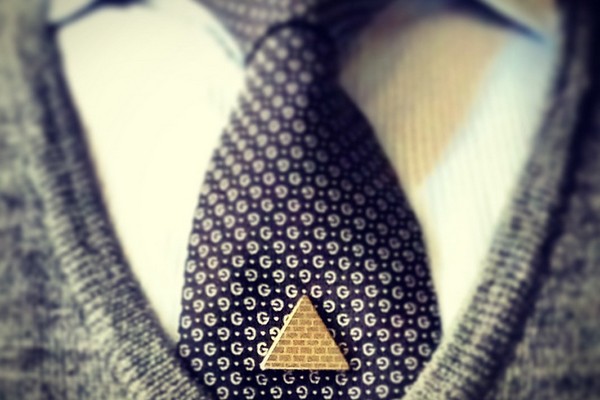 Магниты для галстука Tie Mags – оригинальная альтернатива зажимам