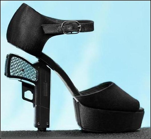 Обзор самого женского оружия: убийственные каблуки от Chanel