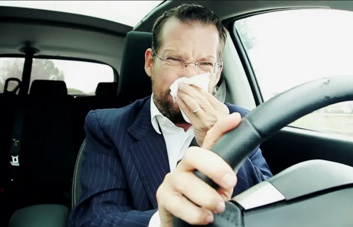 На какие запахи в машине нужно обратить внимание? Фото: avtoshark.com