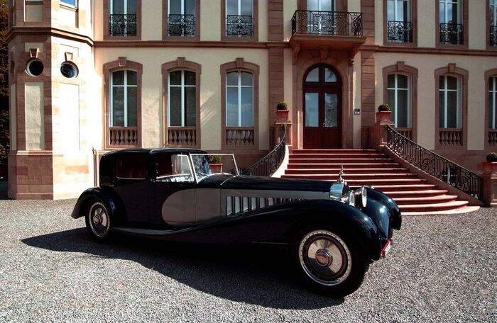 Было выпущено всего семь экземпляров Bugatti Type 41 Royale. Фото: carakoom.com