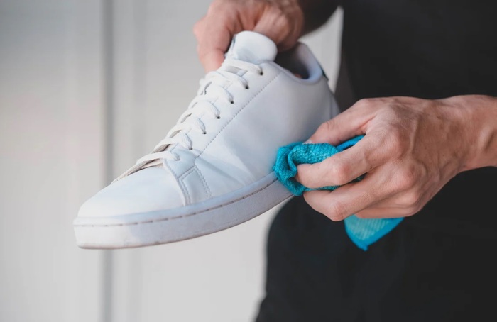 Протирание обуви от грязи