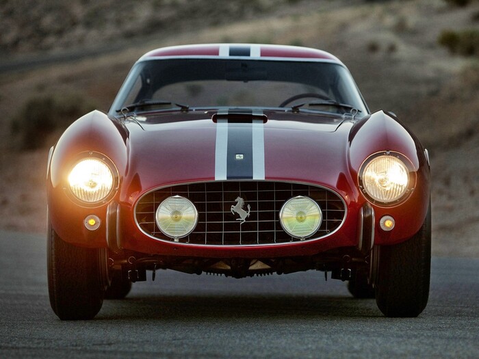 1956 Ferrari 250 GT Berlinetta «Тур де Франс» одержали три победы в соревнованиях 1956 Ferrari 250 GT Berlinetta «Тур де Франс» одержали три победы в соревнованиях