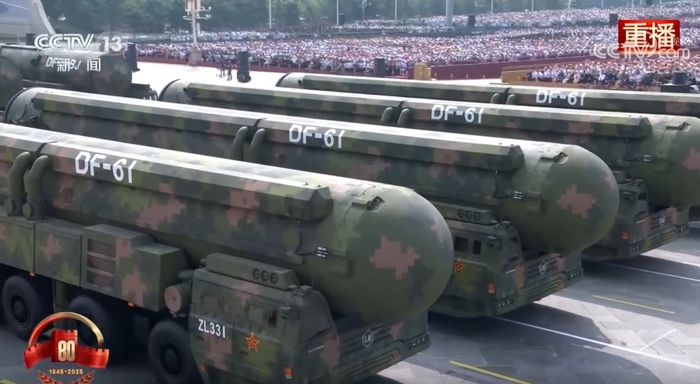 Длина ракетного комплекса DF-61 составляет 22 метра. Фото: wikimedia.org