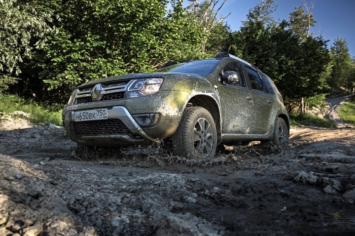 Почти у половины Dacia Duster выявились проблемы с моторами и электроникой/ Фото: 4x4.media