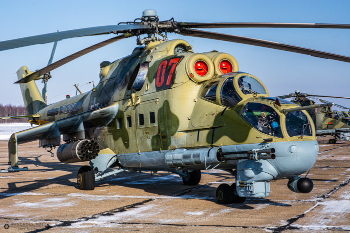 Ми-24 снабжен мощной бронезащитой/ Фото: pikabu.ru