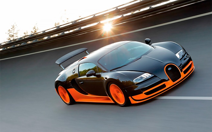 Bugatti Veyron разгоняется до 100 км/ч за 2,5 секунды/ Фото: autonews.ru