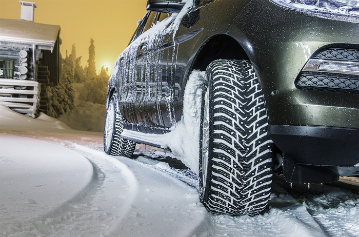 Не нужно устанавливать пару зимних шин лишь на переднюю ось в переднеприводном автомобиле/ Фото: auto.ru