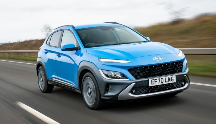 Hyundai Kona прекрасно подходит для езды по городу/ Фото: autoexpress.co.uk