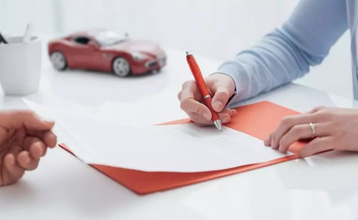 Важно проверить все необходимые документы по автомобилю/ Фото: zr.ru