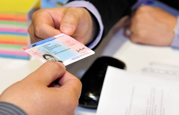 Как нужно (или не нужно) менять водительские права в 2023 году?/ Фото: autodela.ru