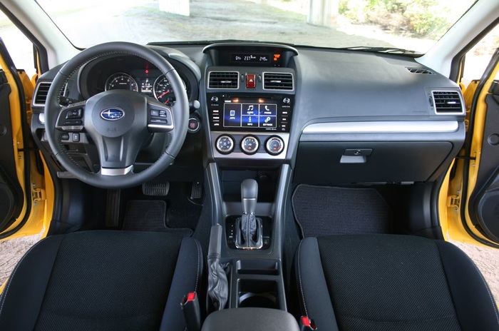 Интерьер  Subaru XV/ Фото: topspeed.com