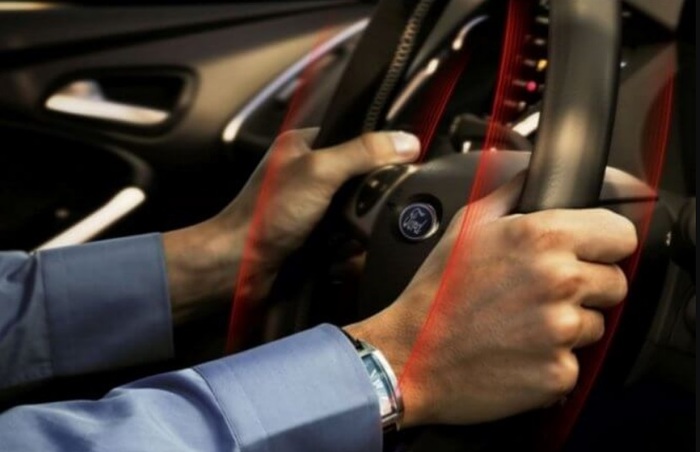 Вибрация руля возможна из-за перегрева тормозного диска