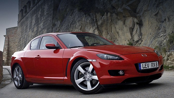 Mazda RX-8 стоит около 400 тыс. рублей/ Фото: drive.ru