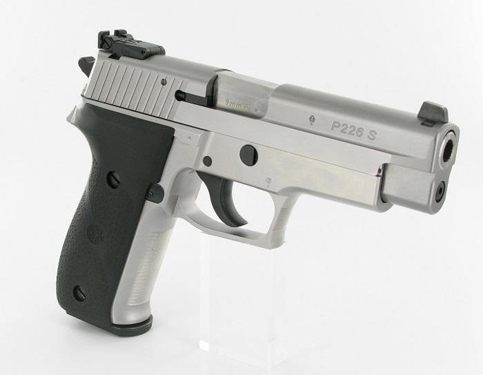 Немецко-швейцарский пистолет SIG Sauer P226/ Фото: wikimedia.org