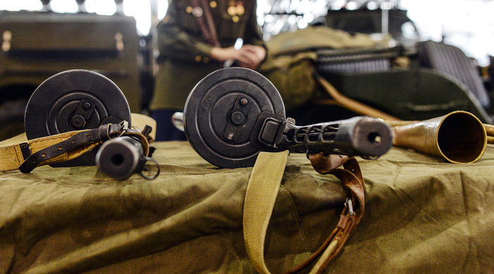 Часто ППШ доставлял проблемы солдатам и на марше