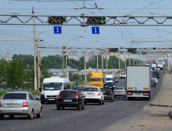 Первые полосы с реверсивным движением появились в 2012 году/ Фото: gradkostroma.ru