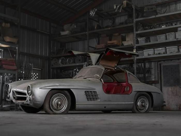 Mercedes-Benz 300 SL Alloy Gullwing мог достичь скорости 260 км в час/ Фото: wspn.ru