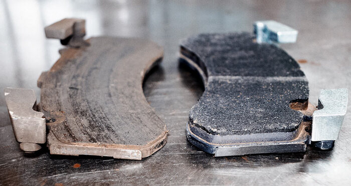 Изношенные автомобильные колодки/ Фото: amastercar.ru Изношенные автомобильные колодки/ Фото: amastercar.ru