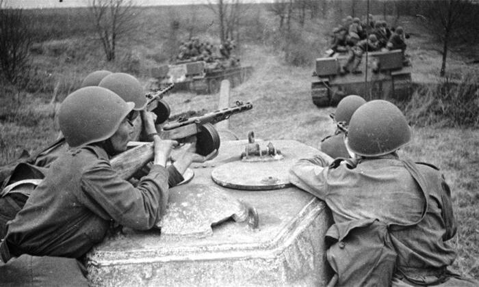 В начале войны ППШ был редкостью