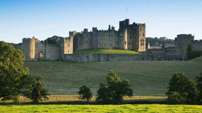 Построенный норманнами замок Алник/ Фото: visitnorthumberland.com