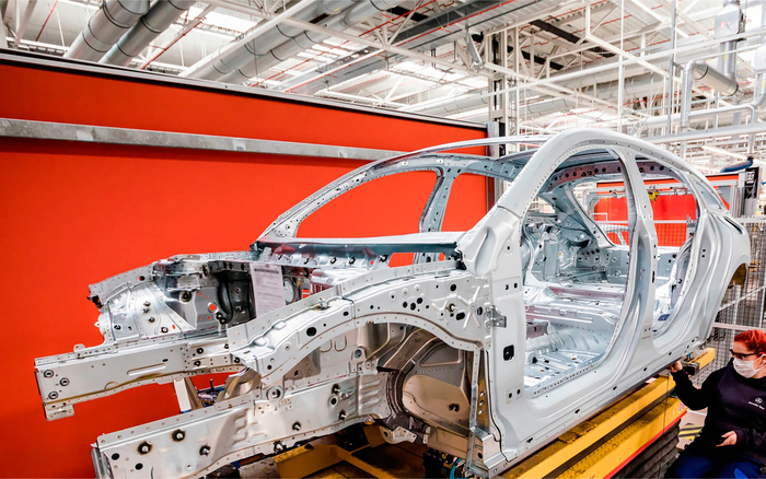 Существуют цельные и сборные лонжероны