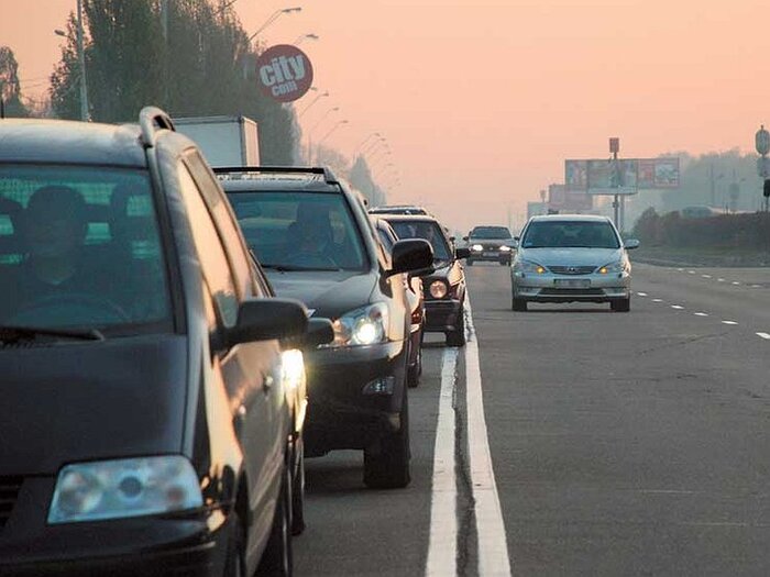 Езда по «встречке» наказывается лишением прав на срок до полугода/ Фото: avtovzglyad.ru