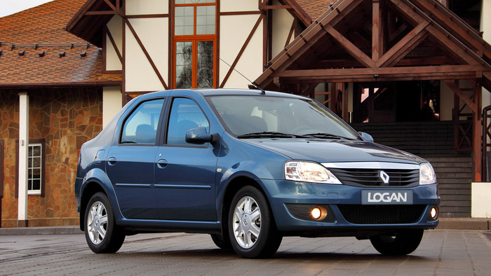 Коррозия в Renault Logan может поразить дверные проемы, сварные швы и другие места/ Фото: auto.ru