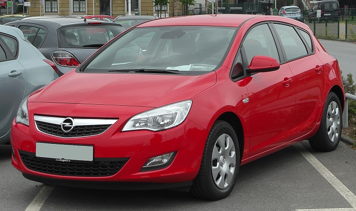 Opel Astra, имеющий средний уровень безопасности/ Фото: wikipedia.org
