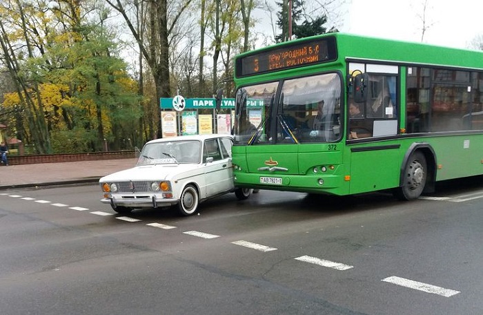 Подрезание автобуса/ Фото: avtovzglyad.ru
