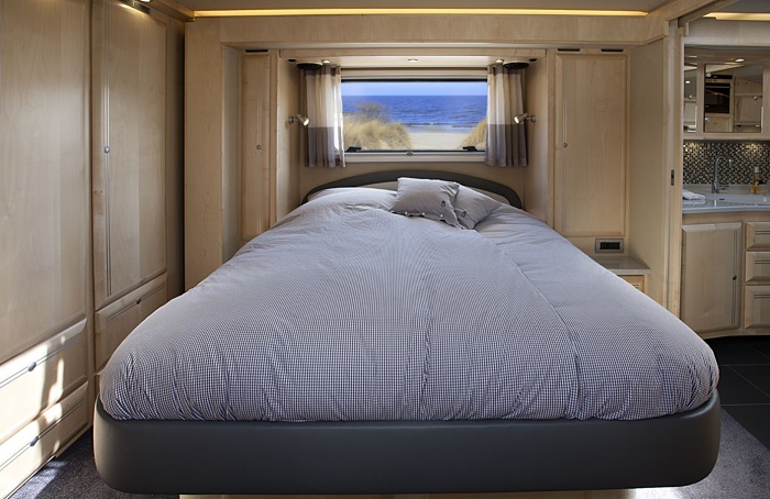 Огромная кровать в Volkner Performance S/ Фото: auto.vercity.ru