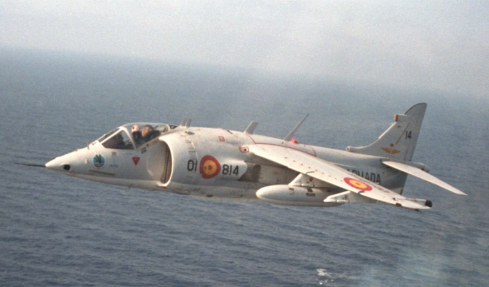 Британский истребитель-бомбардировщик Hawker Siddeley Harrier/ Фото: wikimedia.org