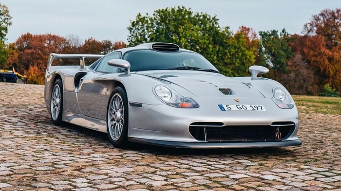 Porsche 911 GT1 Strassenversion, быстрый и устойчивый на дороге/ Фото: auto-illustrierte.ch