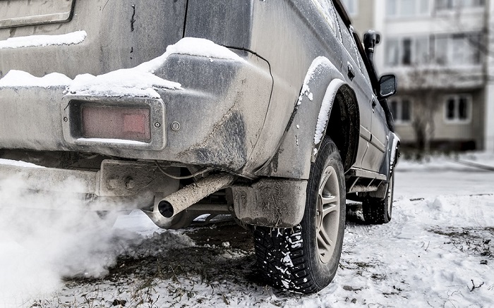 Долгое прогревание мотора может навредить автомобилю/ Фото: autochainik.ru