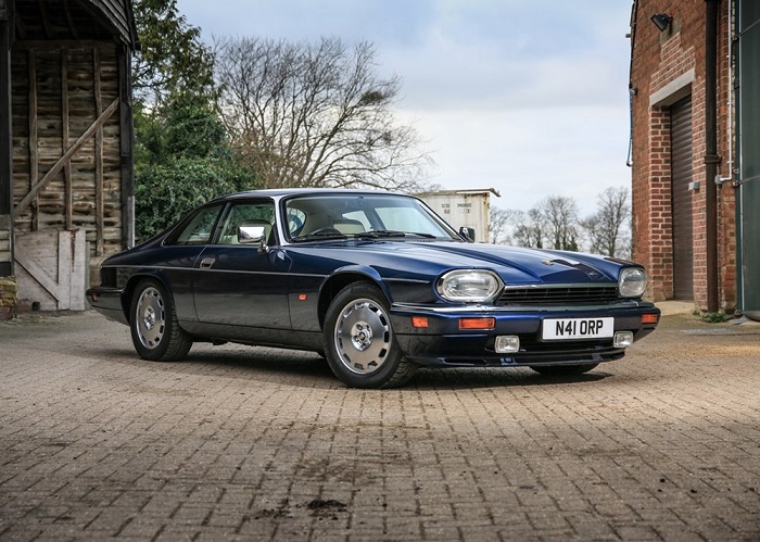 Максимальная скорость разгона Jaguar XJS 1995 достигала 260 км в час/ Фото: historics.co.uk