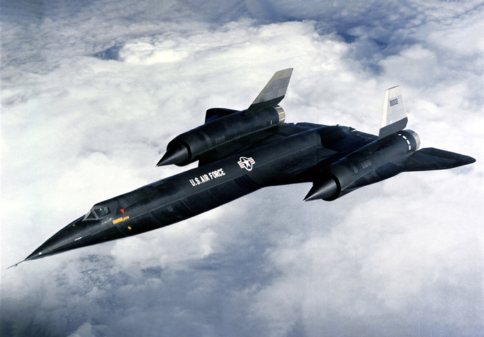 8 самых быстрых военных самолетов в мире, разящих подобно молнии самолет, скорость, находится, борту, первый, модель, полета, который, полет, достигает, пилота, Blackbird, вооружении, время, создания, воздух, Lockheed, истребитель, МакдоннелДуглас, дозаправки