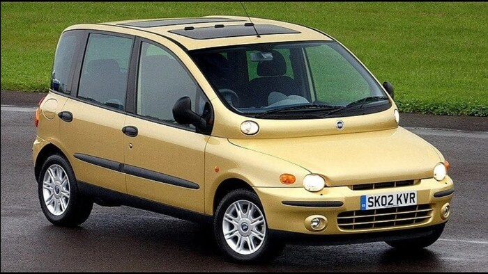 Fiat Multipla мог разместить шесть пассажиров в двух рядах сидений/ Фото: wheelsage.org