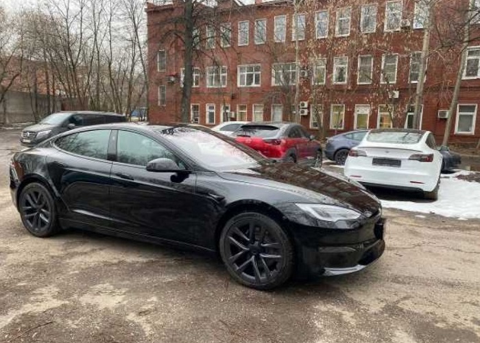 У Tesla Model S могут быть проблемные подвеска и электронные ассистенты/ Фото: drom.ru