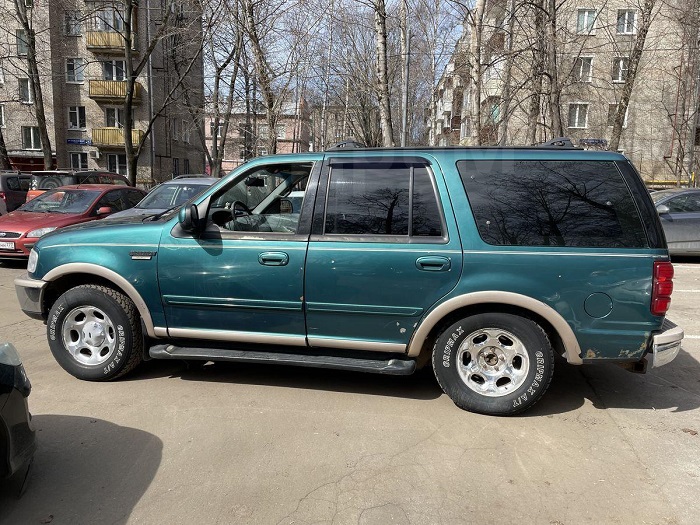 Ford Expedition отличается надежностью и высокой проходимостью/ Фото: drom.ru