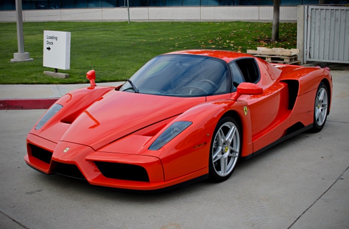 2002 Ferrari Enzo был выпущен лишь в 400 экземплярах/ Фото: wikimedia.org